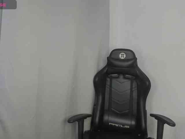 IvonneAshar webcam