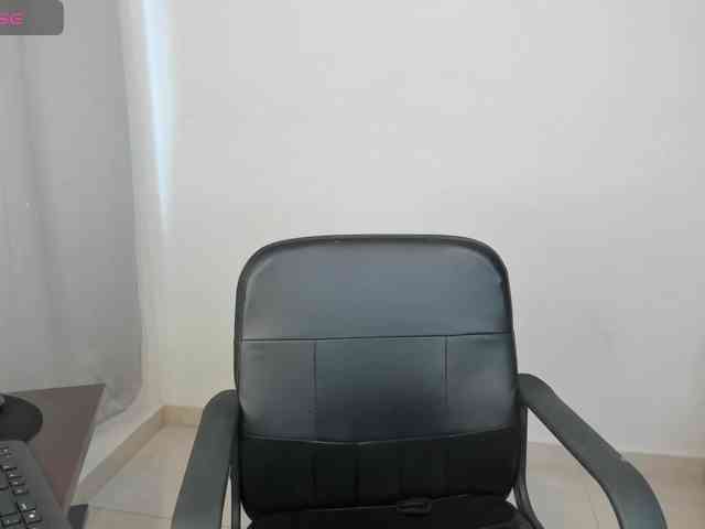IvonneAshar webcam
