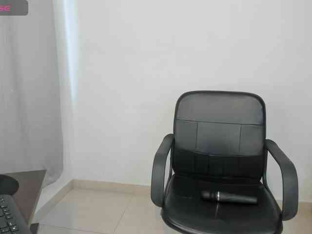 IvonneAshar webcam