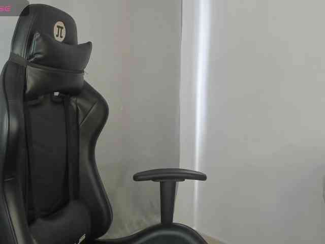 IvonneAshar webcam