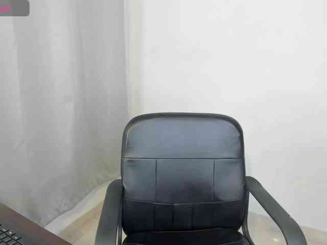 IvonneAshar webcam