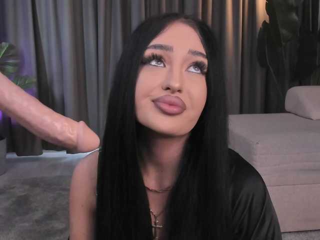 EmeraldKat Live Cam on BongaCams
