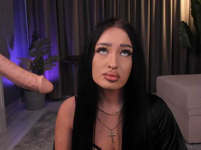 EmeraldKat's BongaCams show and profile