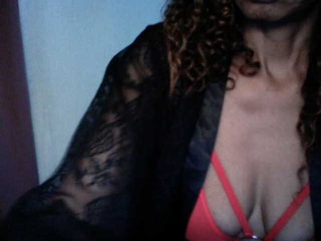 Famelapine live cam on BongaCams