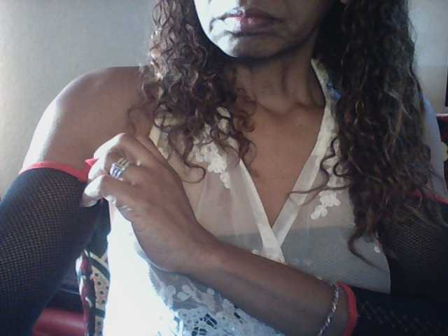 Famelapine live cam on BongaCams