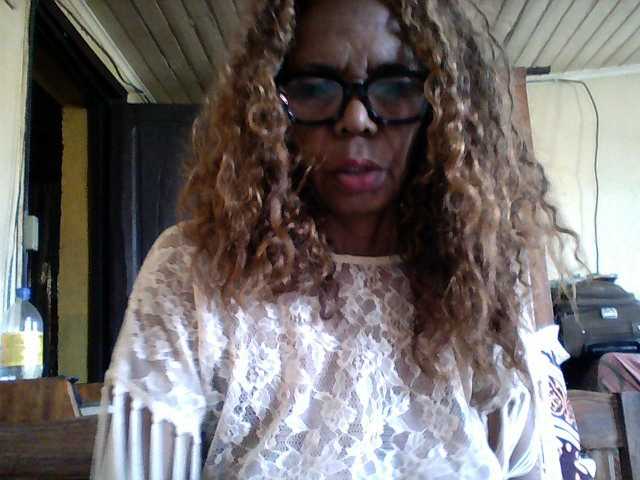 Famelapine live cam on BongaCams