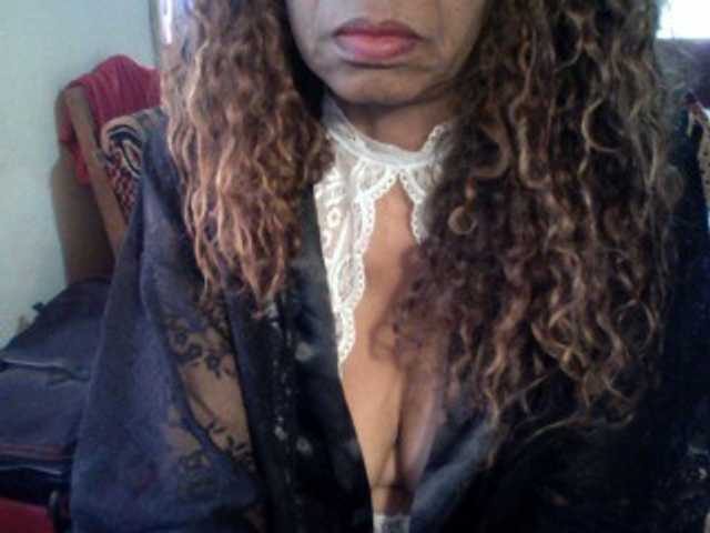 Famelapine live cam on BongaCams