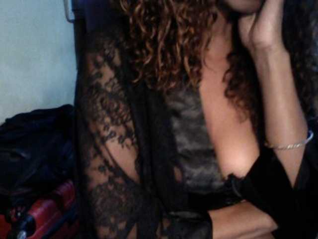 Famelapine live cam on BongaCams