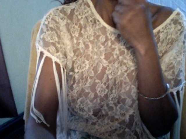 Famelapine live cam on BongaCams