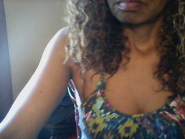 Famelapine live cam on BongaCams
