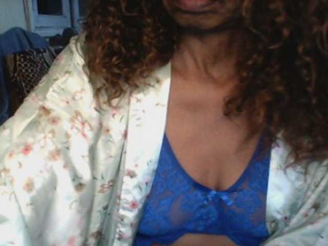 Famelapine live cam on BongaCams