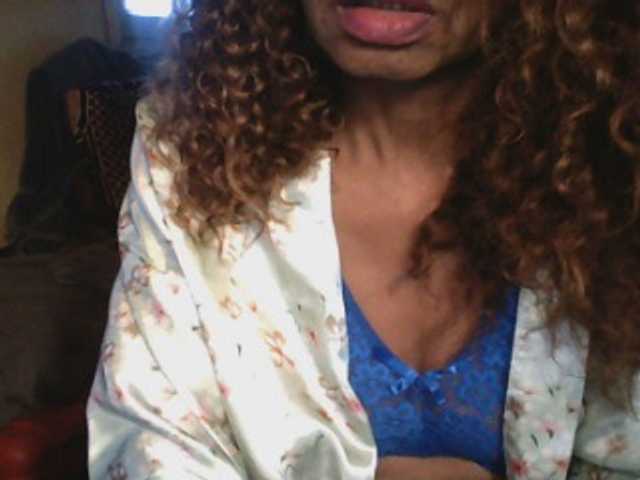 Famelapine live cam on BongaCams