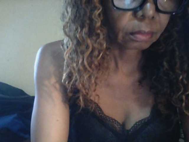 Famelapine live cam on BongaCams