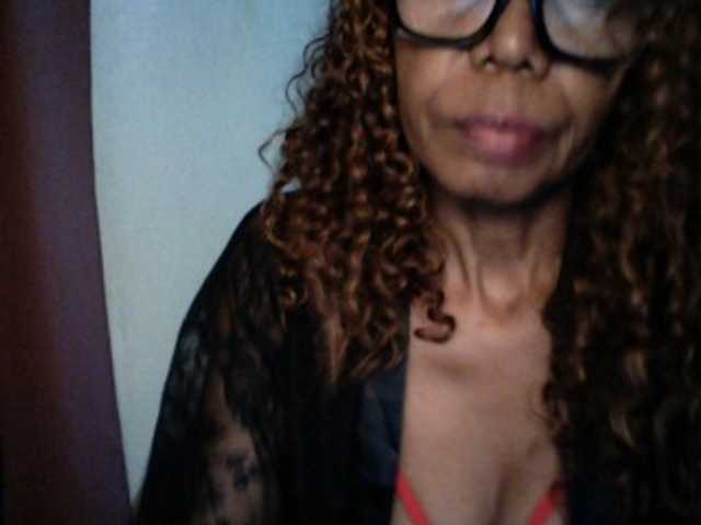Famelapine live cam on BongaCams