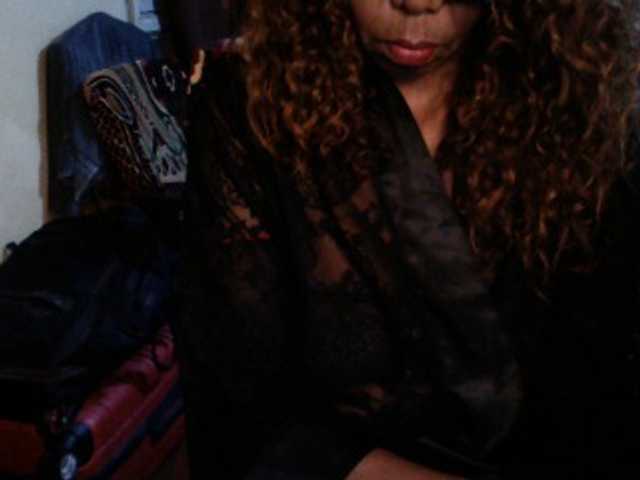 Famelapine live cam on BongaCams