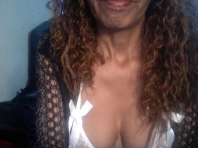 Famelapine live cam on UnifiedCams