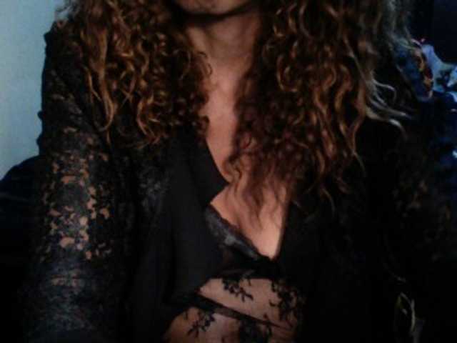 Famelapine live cam on BongaCams