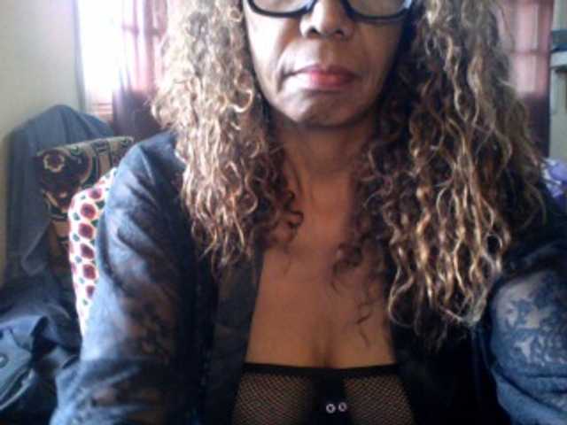 Famelapine live cam on BongaCams