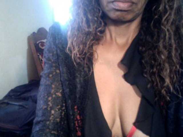 Famelapine live cam on BongaCams