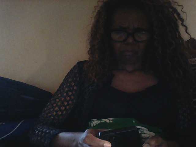 Famelapine — live female cam