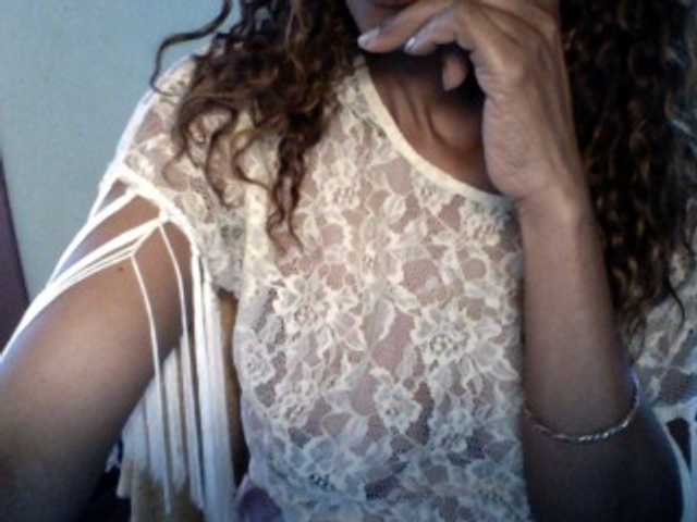 Famelapine live cam on BongaCams