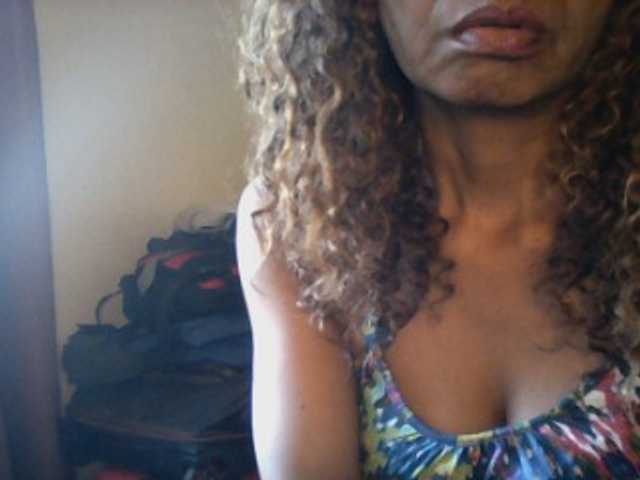 Famelapine live cam on BongaCams