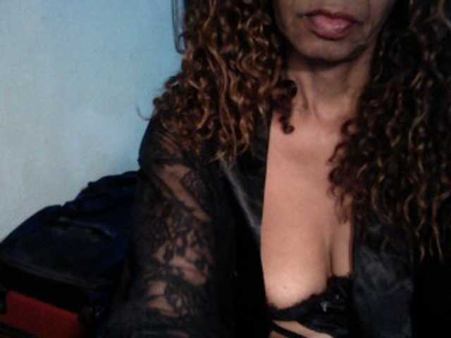 Famelapine live cam on BongaCams