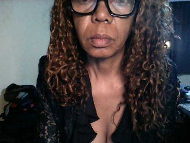 Famelapine live cam on BongaCams