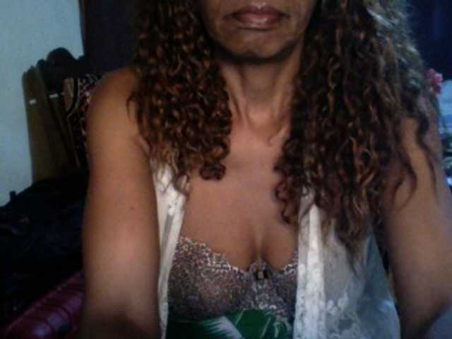 Famelapine live cam on BongaCams