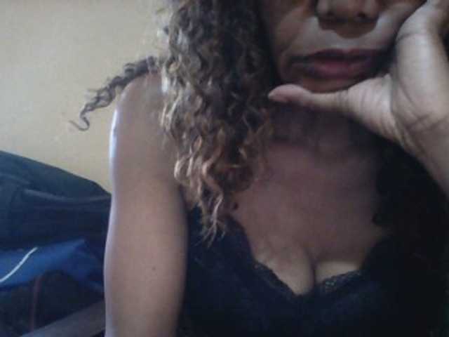 Famelapine live cam on BongaCams