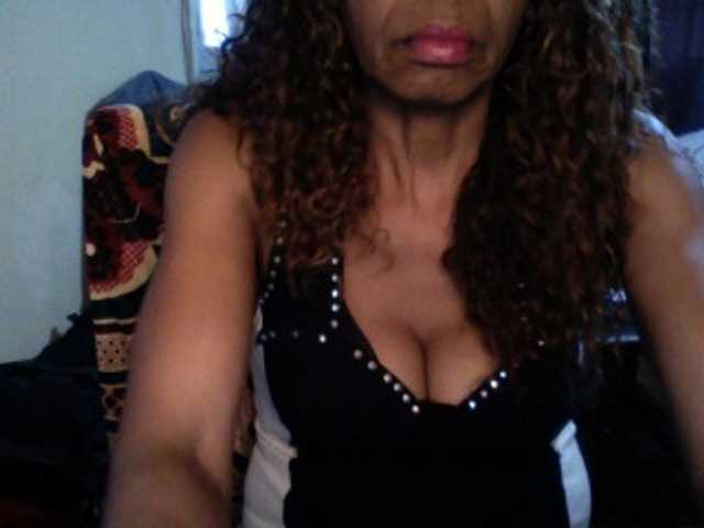 Famelapine live cam on BongaCams