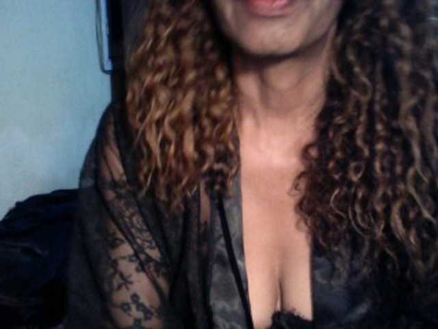 Famelapine live cam on BongaCams
