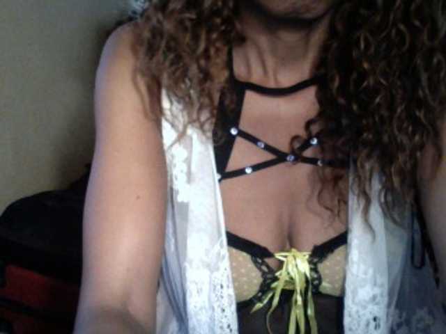 Famelapine live webcam show