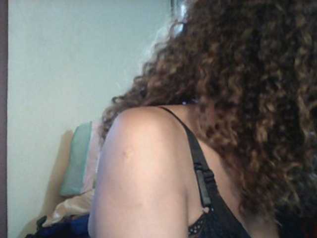 Famelapine live cam on BongaCams