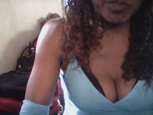Famelapine live cam on BongaCams