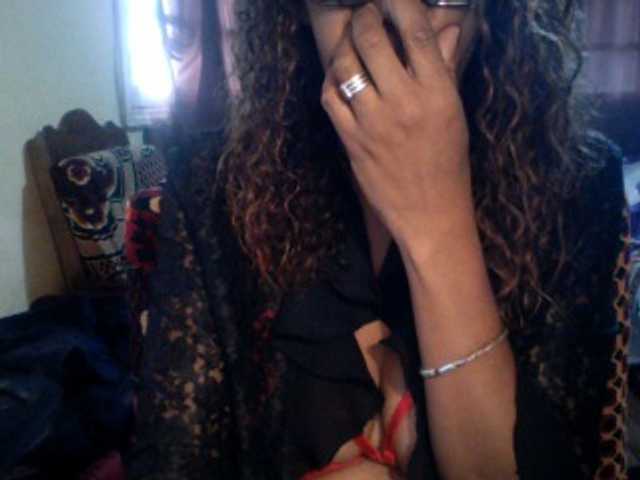 Famelapine live cam on BongaCams