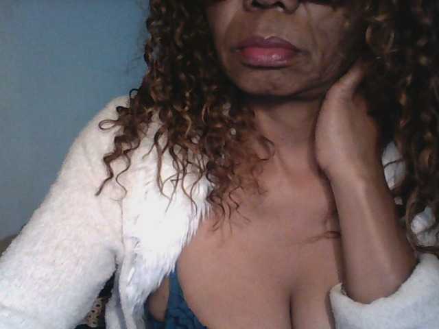 Famelapine live cam on BongaCams
