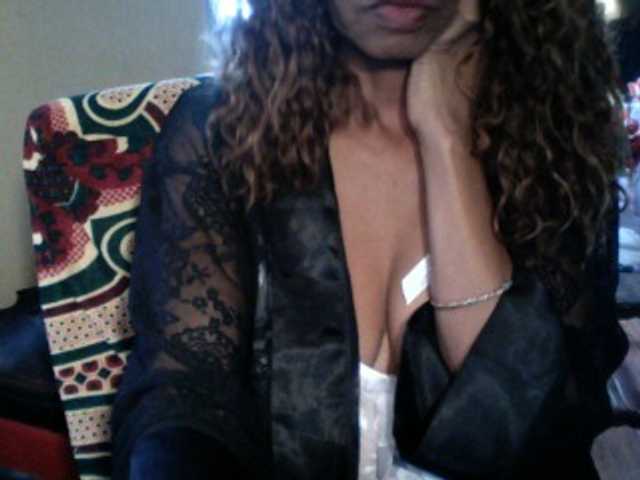 Famelapine live cam on BongaCams