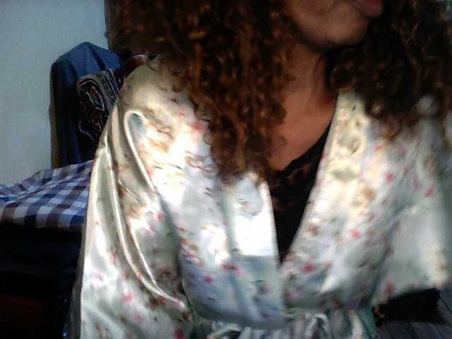 Famelapine live cam on BongaCams