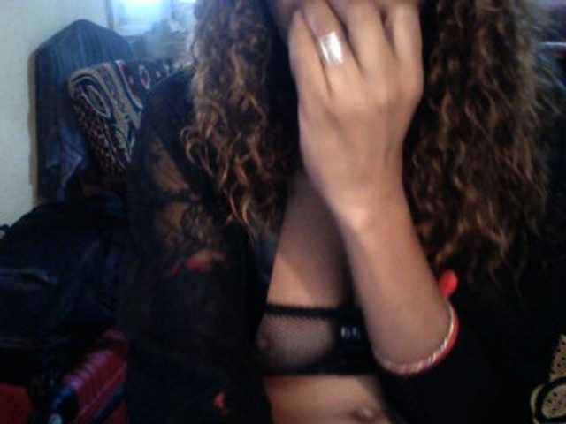 Famelapine live cam on BongaCams