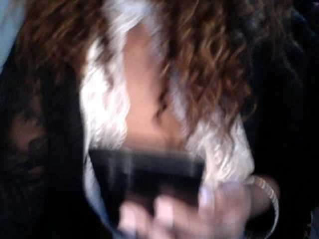 Famelapine live cam on BongaCams
