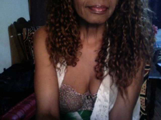 Famelapine live cam on BongaCams