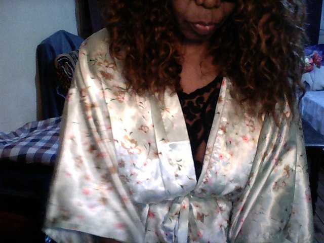 Famelapine live cam on BongaCams