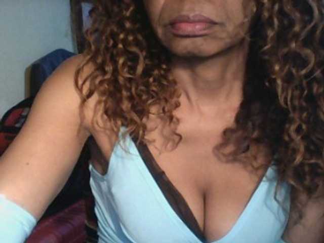 Famelapine live cam on BongaCams