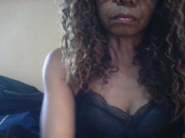 Famelapine live cam on BongaCams