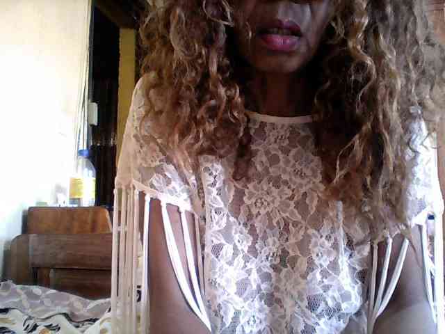 Famelapine webcam