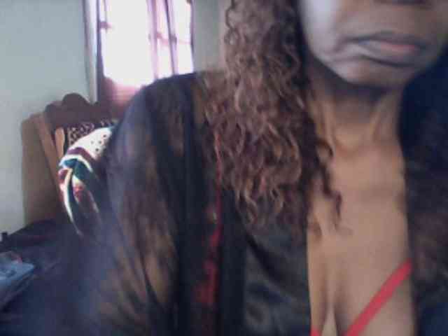 Famelapine Live Webcam on BongaCams