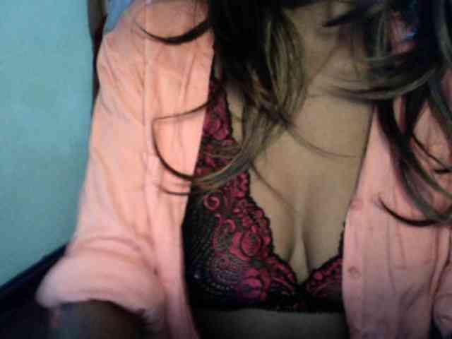 Famelapine webcam