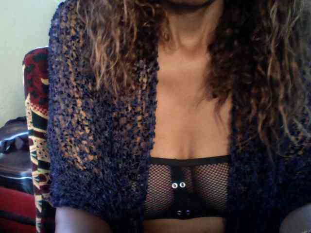Famelapine Live Webcam on BongaCams