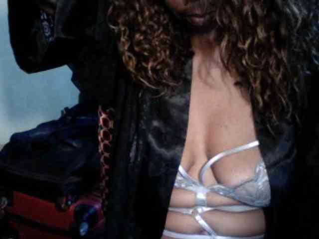 Famelapine webcam